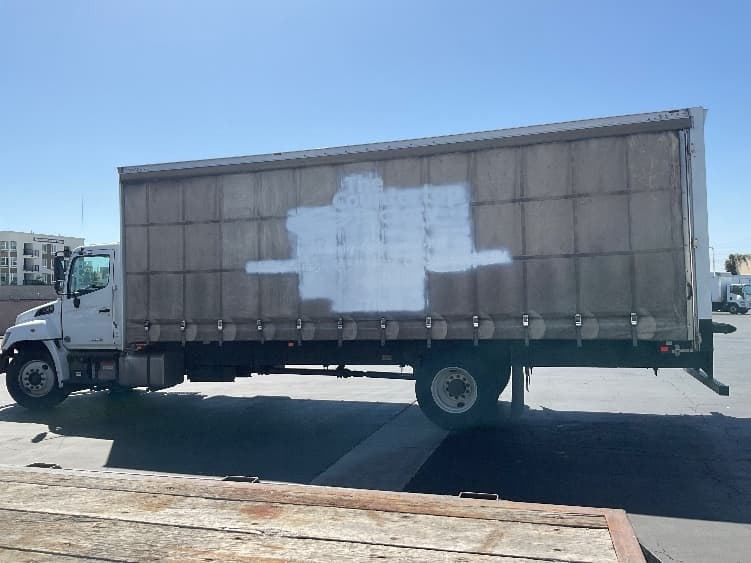 2020 Hino 268 — photo 4