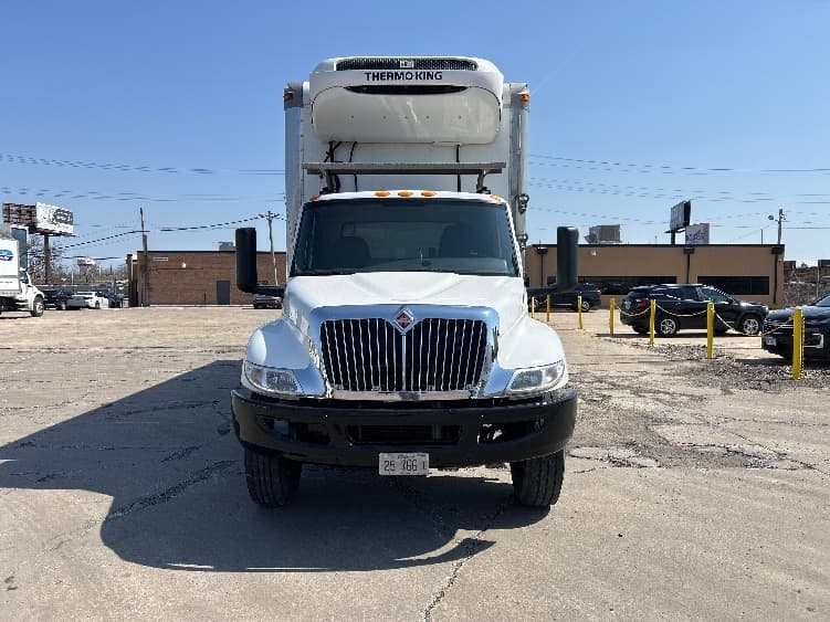 2019 International MV — photo 2