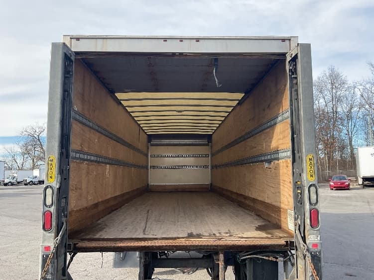 2019 Freightliner M2 106 — photo 8