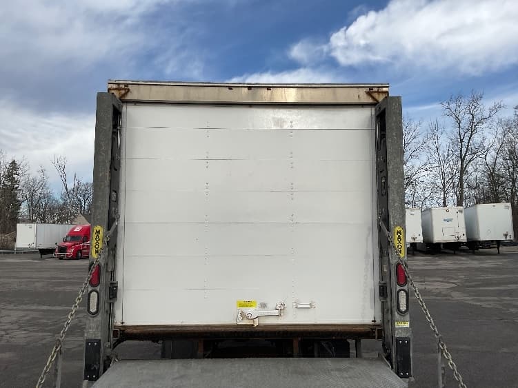 2019 Freightliner M2 106 — photo 7