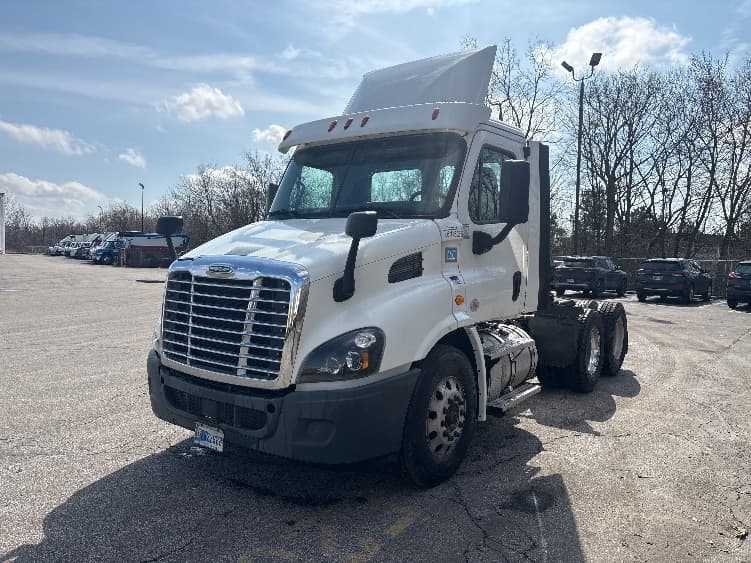 2020 Freightliner Cascadia — photo 3