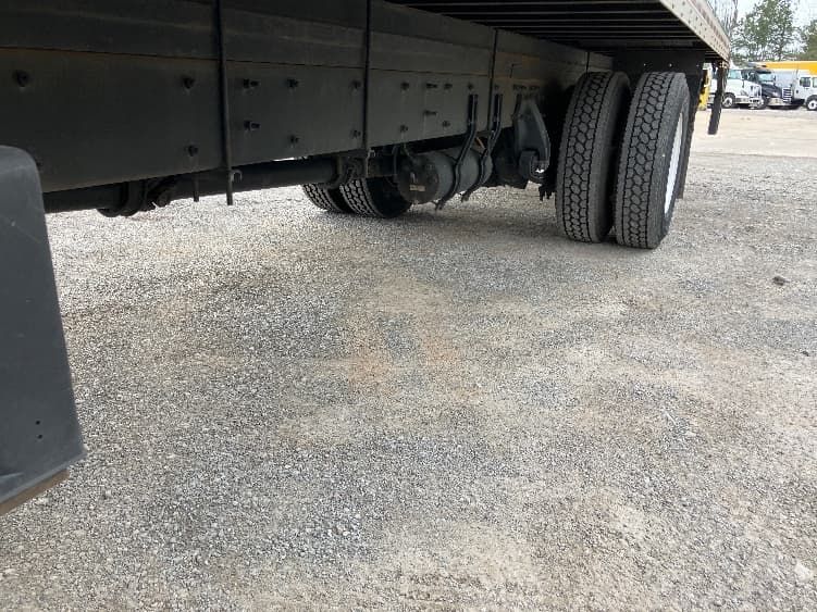 2019 Freightliner M2 106 — photo 5