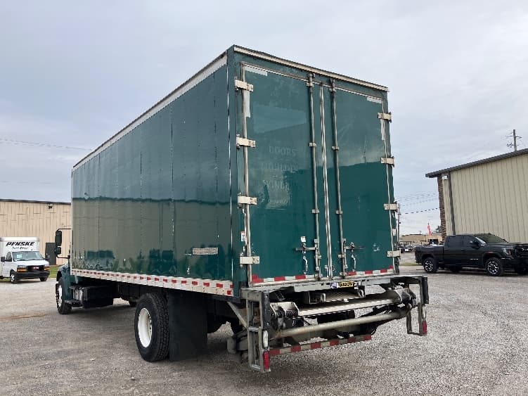 2019 Freightliner M2 106 — photo 6