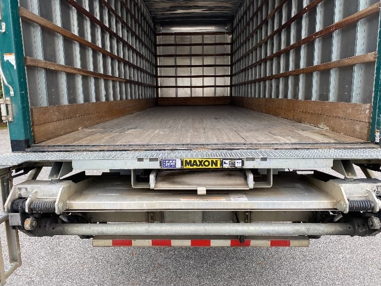 2019 Freightliner M2 106 — photo 10