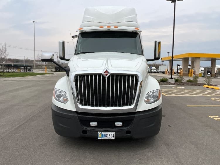 2019 International LT — photo 2