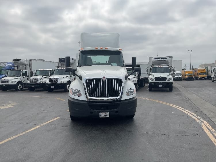 2019 International LT — photo 2