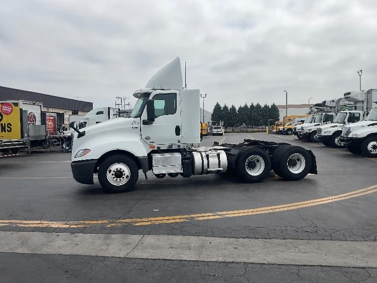 2019 International LT — photo 4