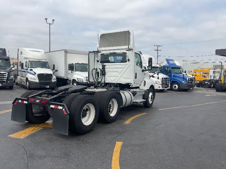 2019 International LT — photo 7