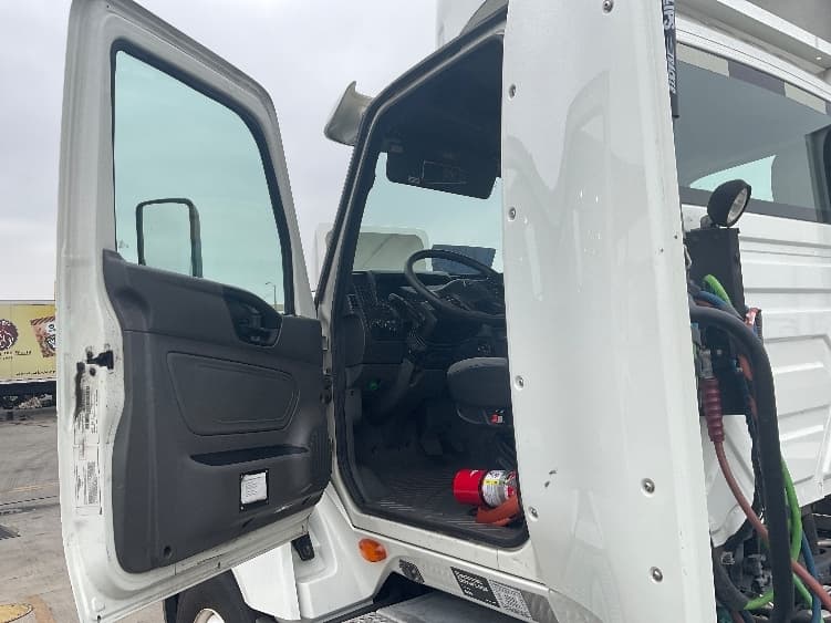 2019 International LT — photo 9