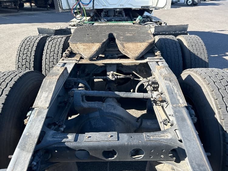 2019 International LT — photo 6