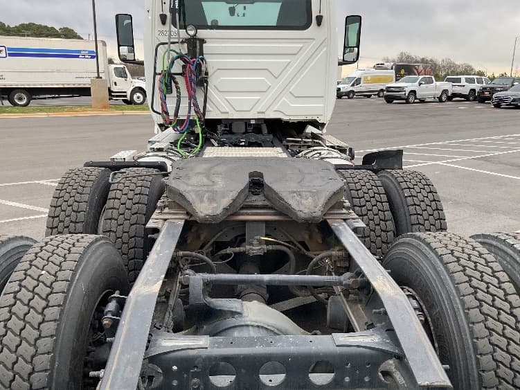 2019 International LT — photo 6