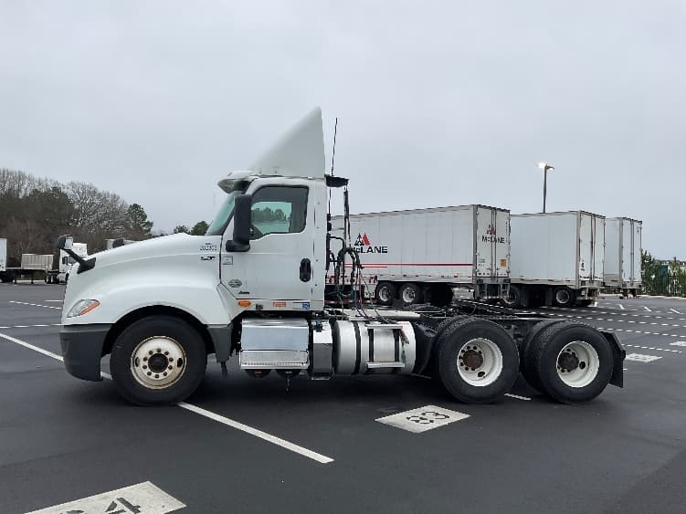 2019 International LT — photo 4