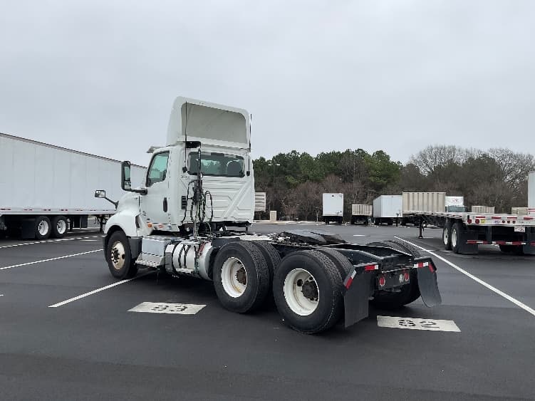 2019 International LT — photo 5