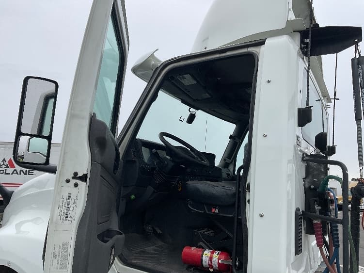 2019 International LT — photo 9