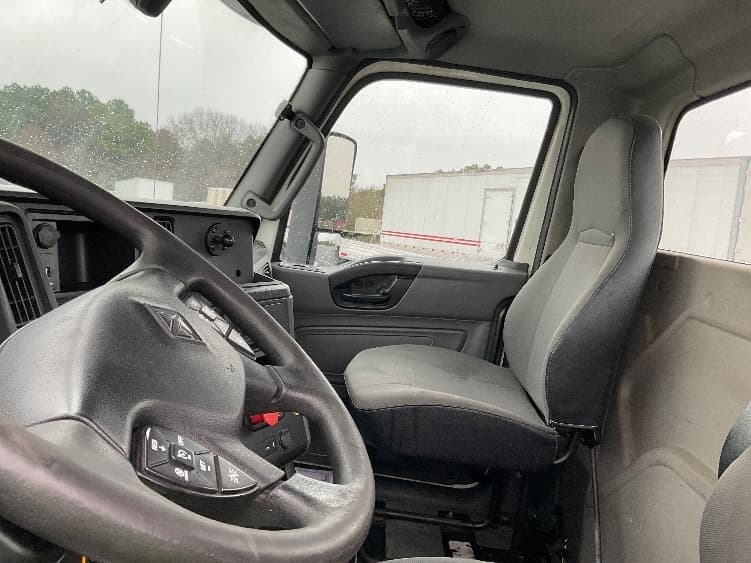 2019 International LT — photo 10