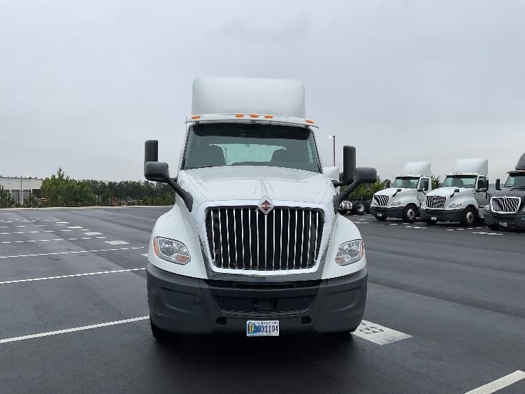 2019 International LT — photo 2