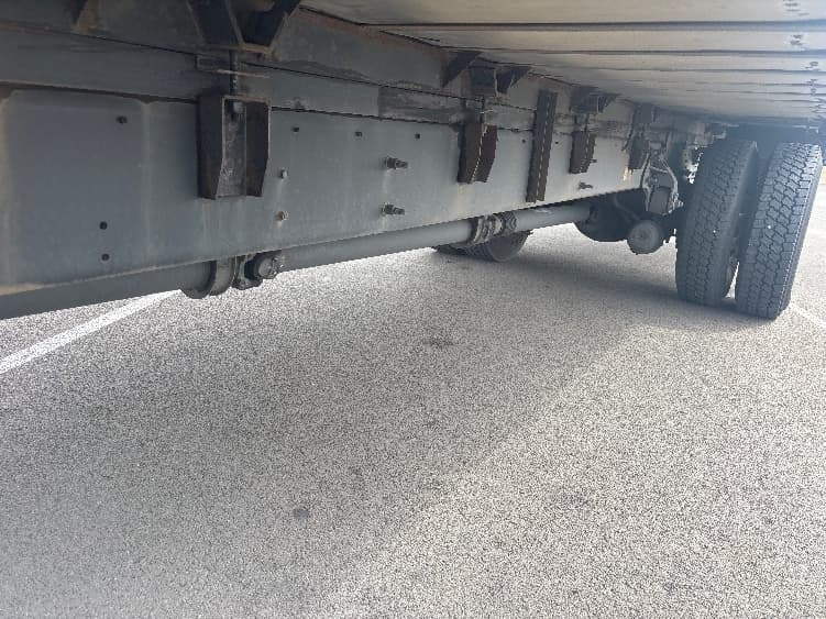 2019 Hino 338 — photo 5