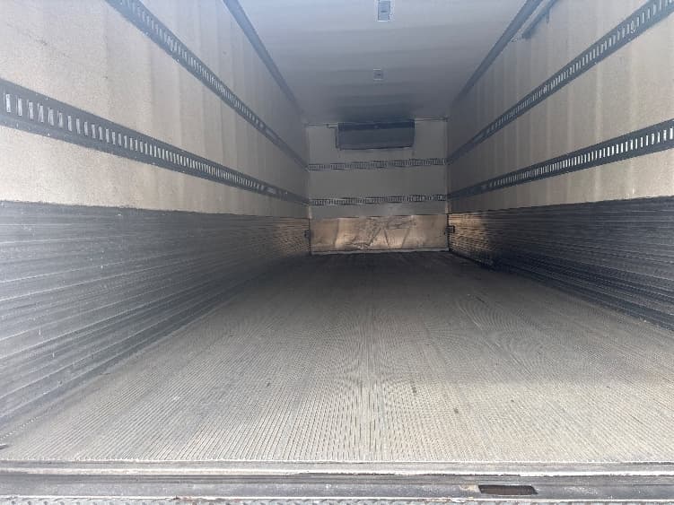 2019 Hino 338 — photo 8