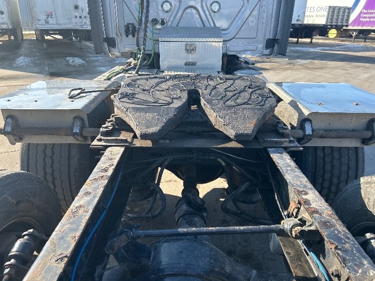 2020 Freightliner Cascadia — photo 6