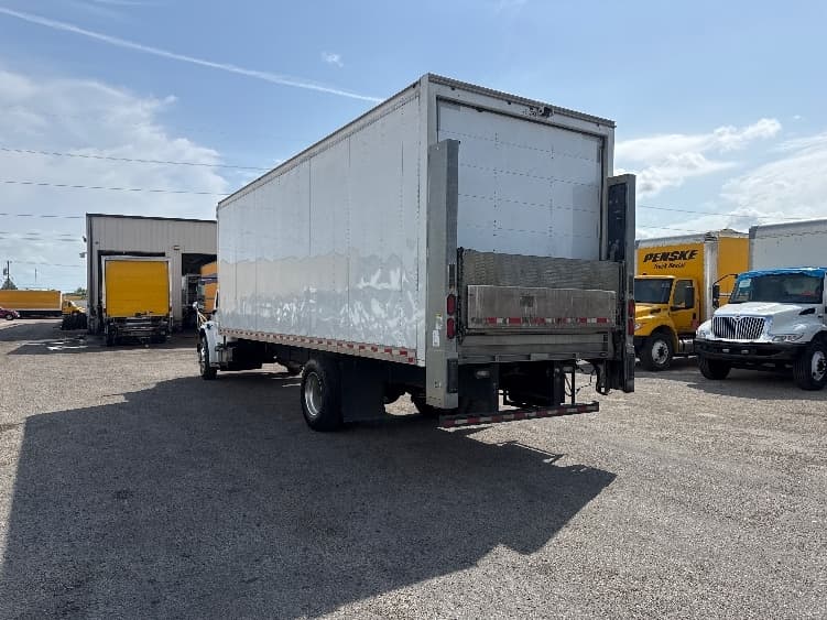 2020 Freightliner M2 106 — photo 6
