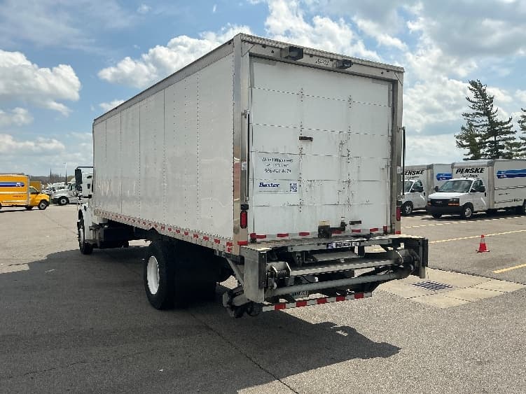 2020 Freightliner M2 106 — photo 6