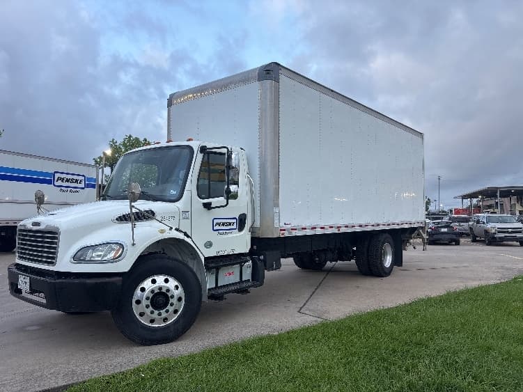 2020 Freightliner M2 106 — photo 3