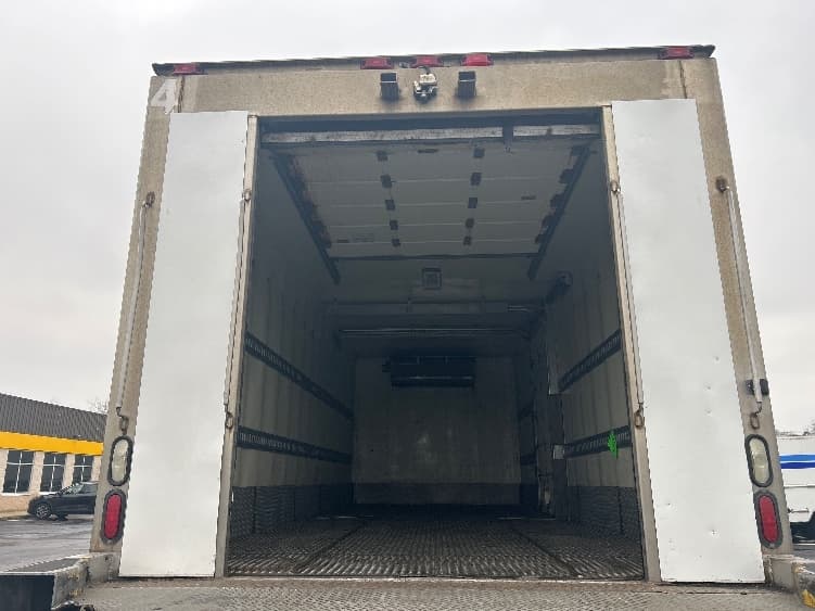 2020 Freightliner M2 106 — photo 8