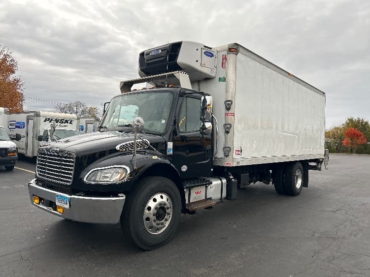 2020 Freightliner M2 106 — photo 3