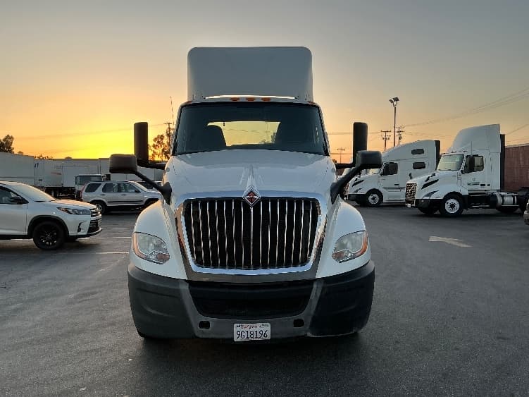 2020 International LT — photo 2