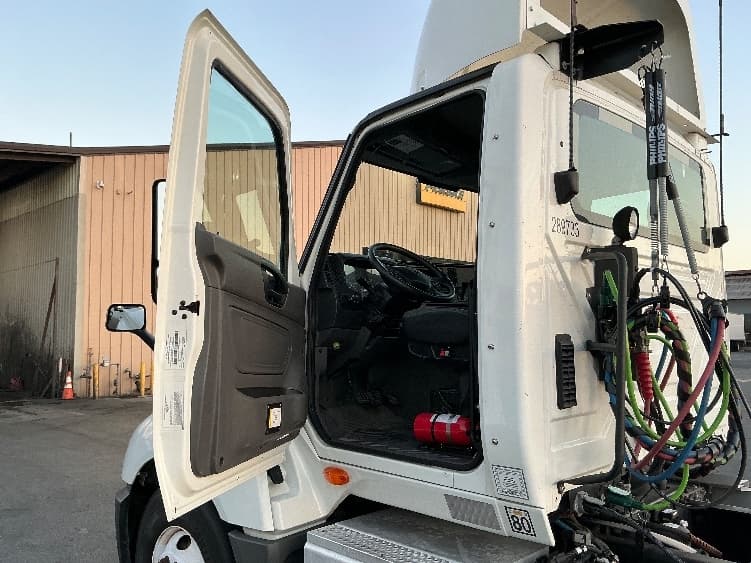 2020 International LT — photo 9