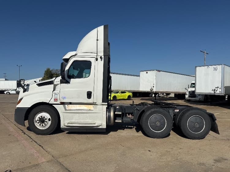 2020 Freightliner Cascadia — photo 4