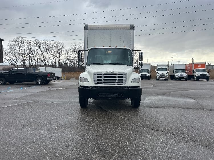 2020 Freightliner M2 106 — photo 2