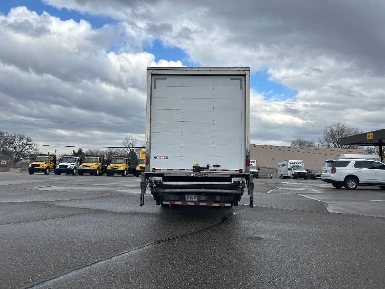 2020 Freightliner M2 106 — photo 7