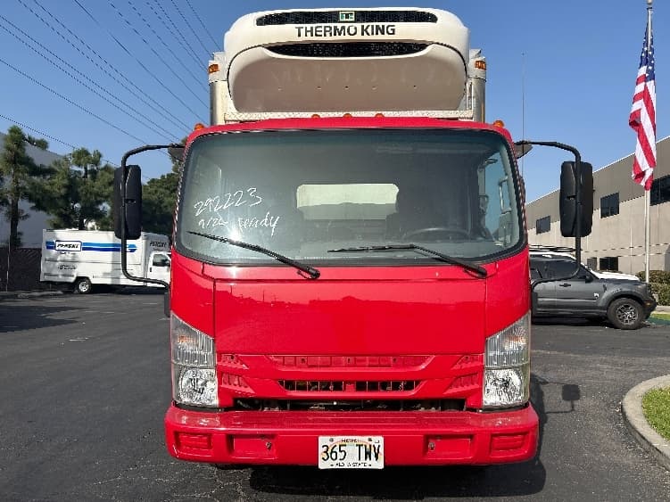 2019 Isuzu NQR — photo 2
