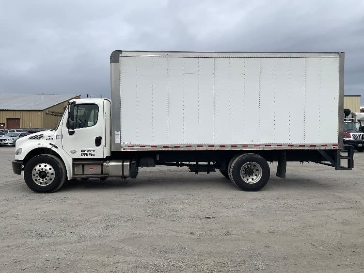 2020 Freightliner M2 106 — photo 4