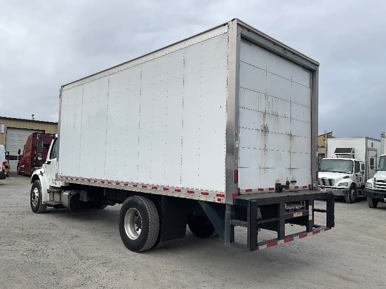 2020 Freightliner M2 106 — photo 6
