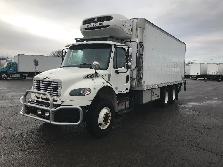 2020 Freightliner M2 106 — photo 3