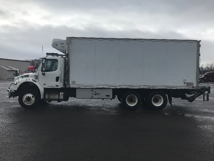 2020 Freightliner M2 106 — photo 4