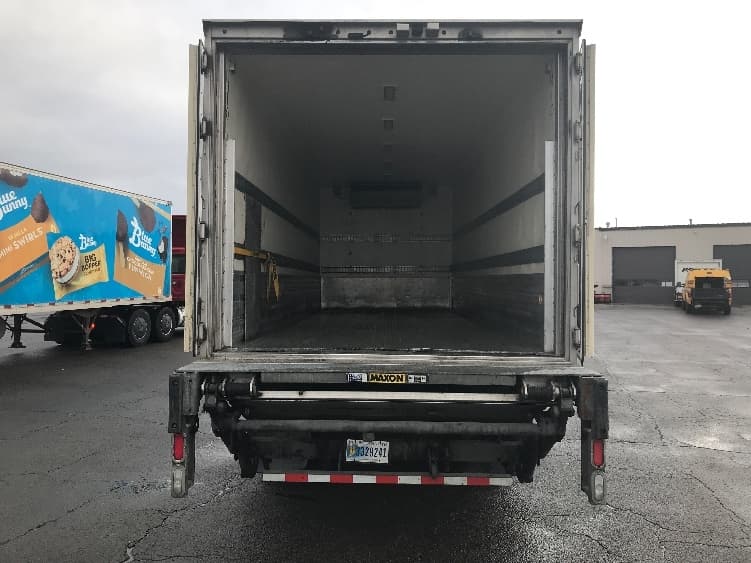 2020 Freightliner M2 106 — photo 8