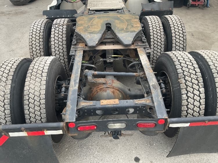 2020 International LT — photo 6