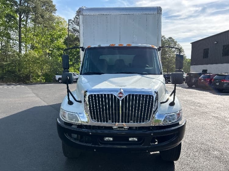 2020 International MV — photo 2