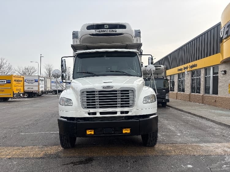 2020 Freightliner M2 106 — photo 2