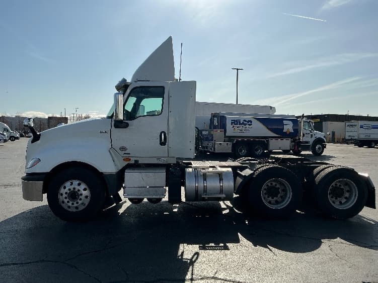 2020 International LT — photo 4