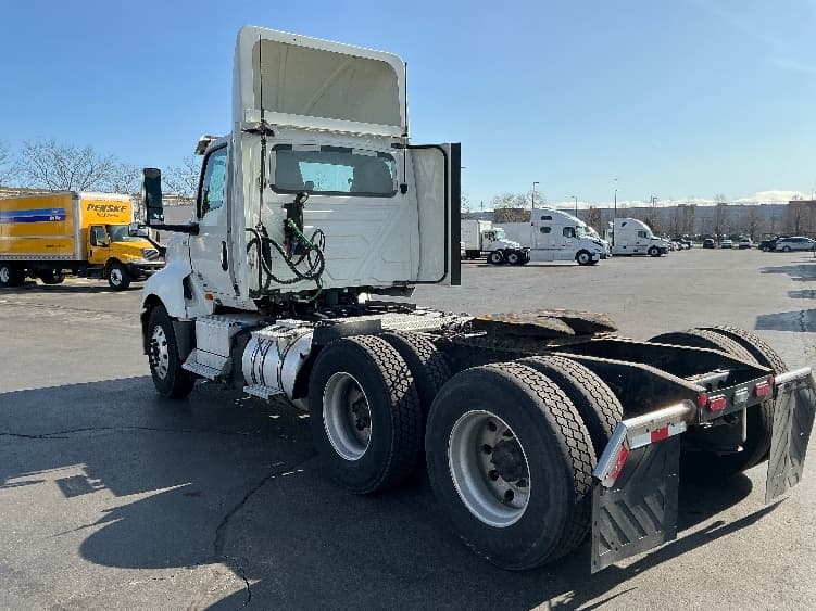 2020 International LT — photo 5