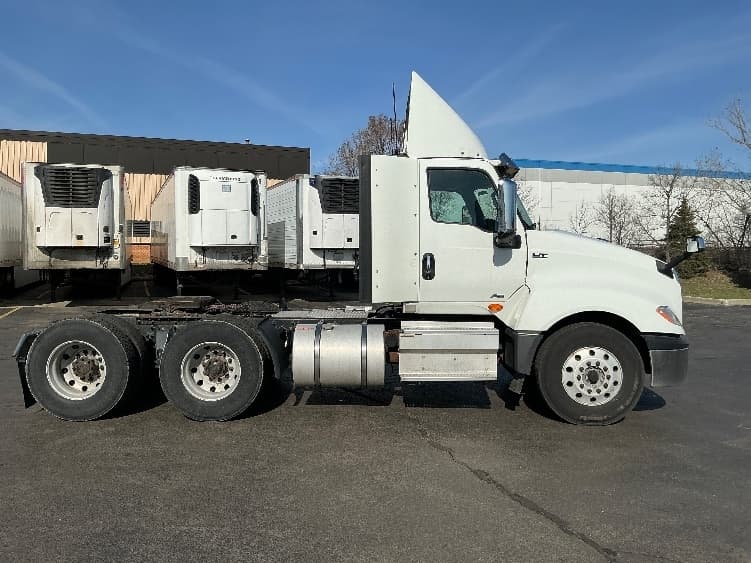 2020 International LT — photo 8