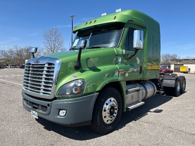 2020 Freightliner Cascadia — photo 3