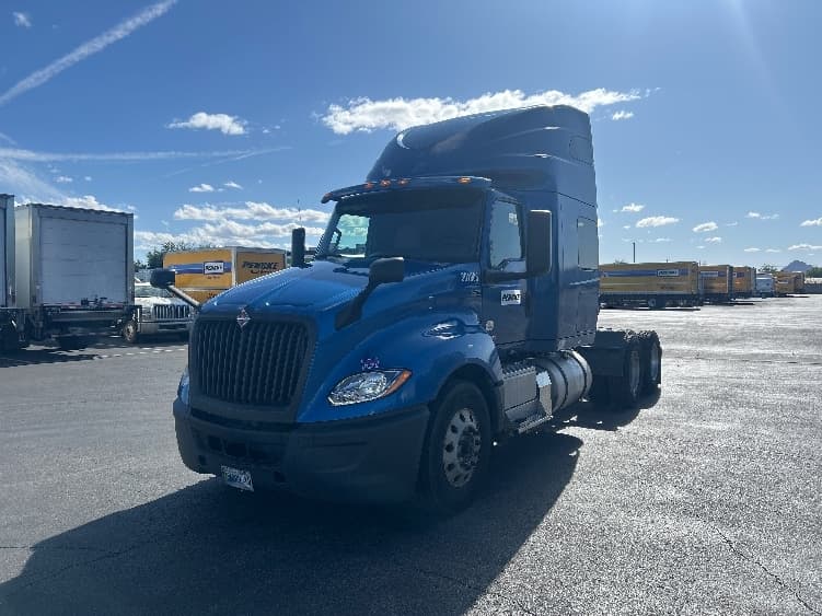 2020 International LT — photo 3