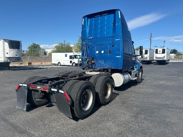 2020 International LT — photo 7