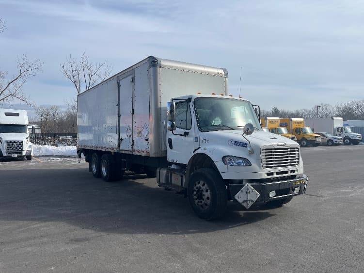 2020 Freightliner M2 106 — photo 3
