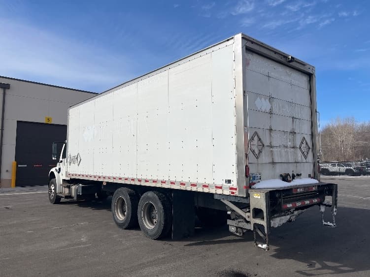 2020 Freightliner M2 106 — photo 6
